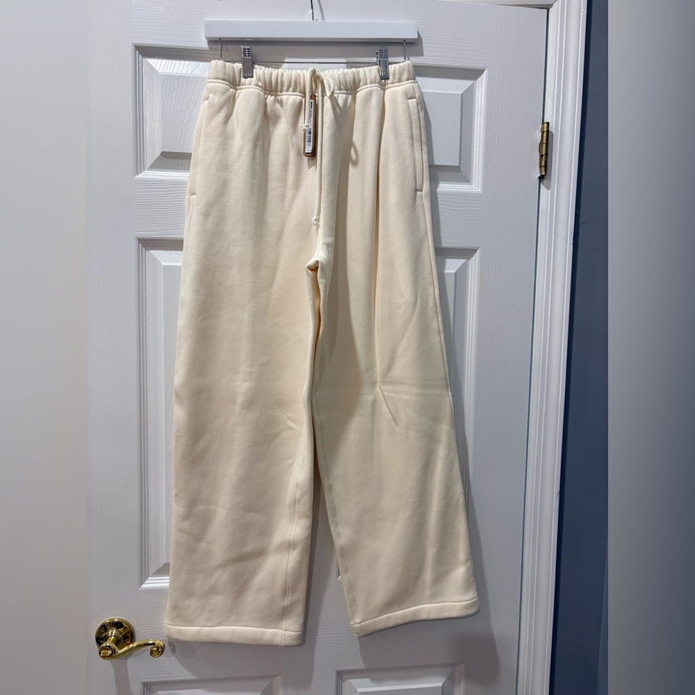 NWT SKIMS Cotton Fleece Straight Leg Pant – Ecru – Size Small